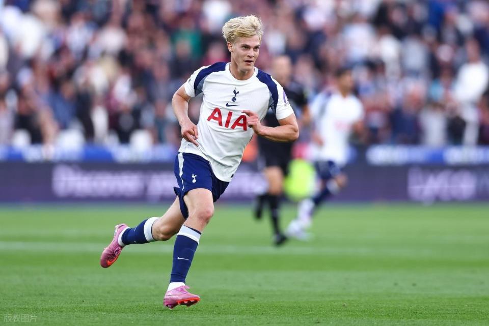 因为热刺在, 于比利亚雷