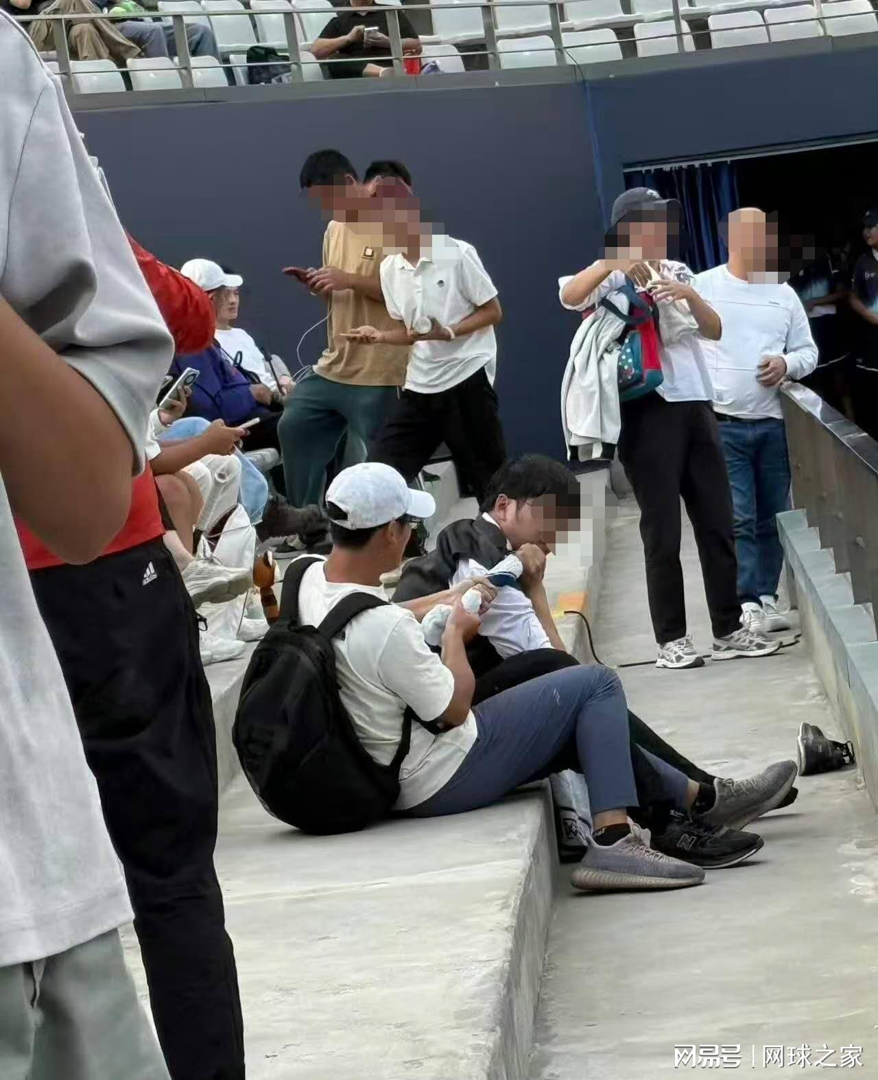 扩大影响力, 而小伙子见, 调各方利益